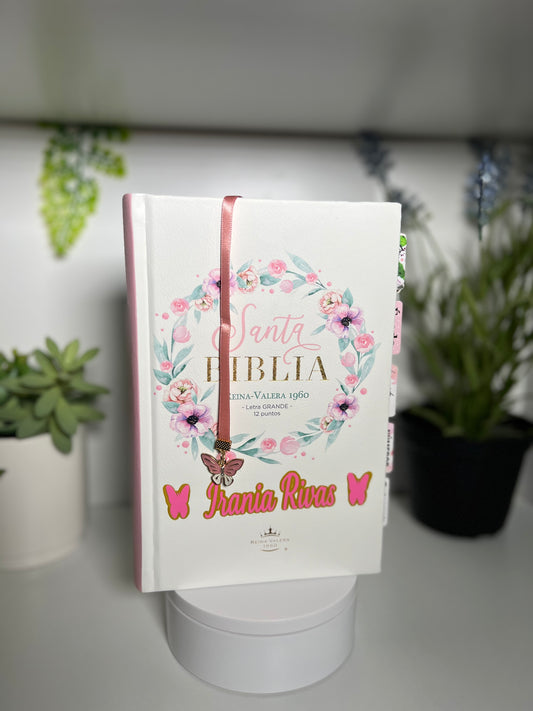 Biblia RVR 1960 Letra Grande 12.5 puntos Tamaño Manual Tapa Dura con Elástico Flores Rosado